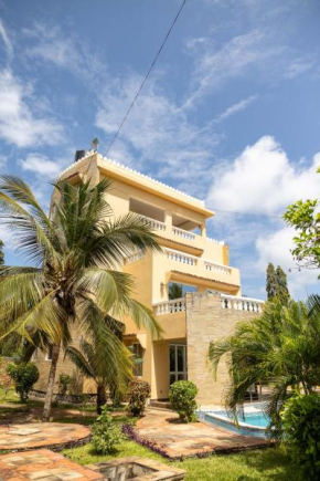 Tamasha Luxury Villa-Diani, South Coast